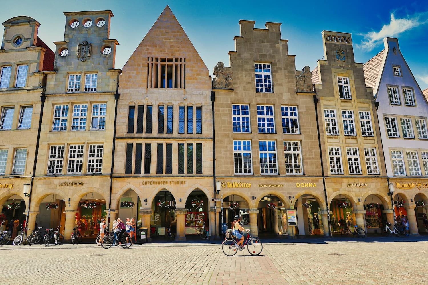 BWL-Studium und regionale Entwicklung: Wie akademische Unterstützung Studierenden hilft
